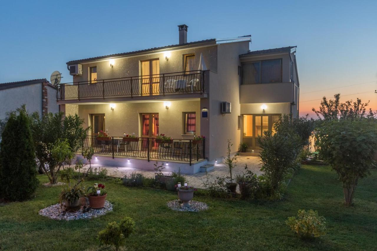 Apartment Belma Porec Radmani Екстер'єр фото
